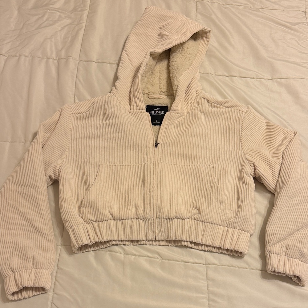 NWOT Hollister Corduroy Cropped Cream Sherpa Jacket Size Small